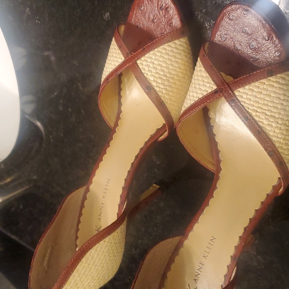 Shoes - Picture 2 of 5